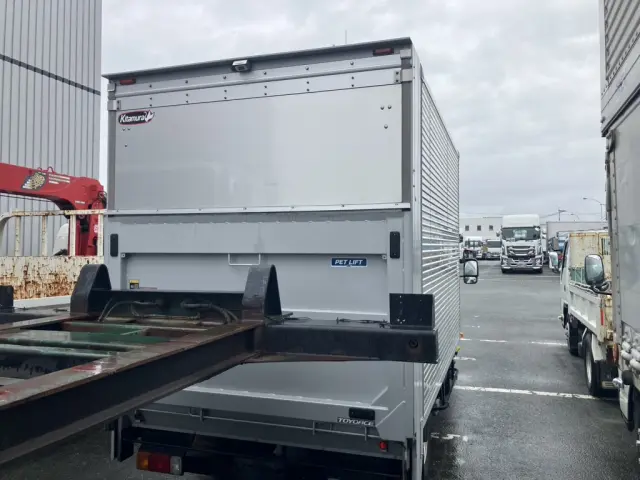 トヨタ ダイナ 2RG-XZU605(2WD)の写真4