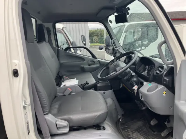 トヨタ ダイナ 2RG-XZU605(2WD)の写真5