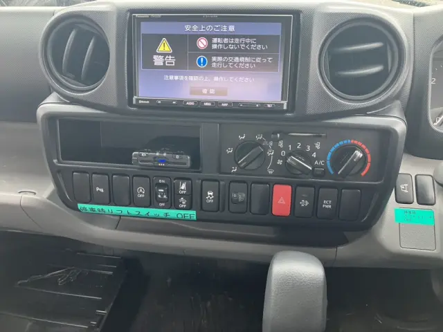 トヨタ ダイナ 2RG-XZU605(2WD)の写真6