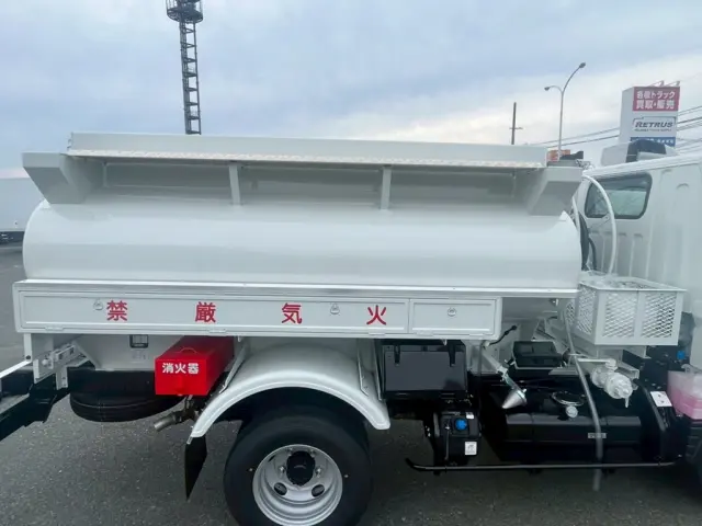 タンクの外観状態です。(運転席側)|三菱 キャンター 2RG-FEAV0(2WD)の写真13