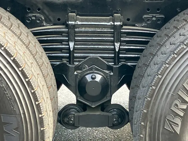リーフサスです。|日野 プロフィア 2DG-FS1AHEの写真5