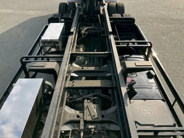 日野 プロフィア 2DG-FS1AHEの写真13