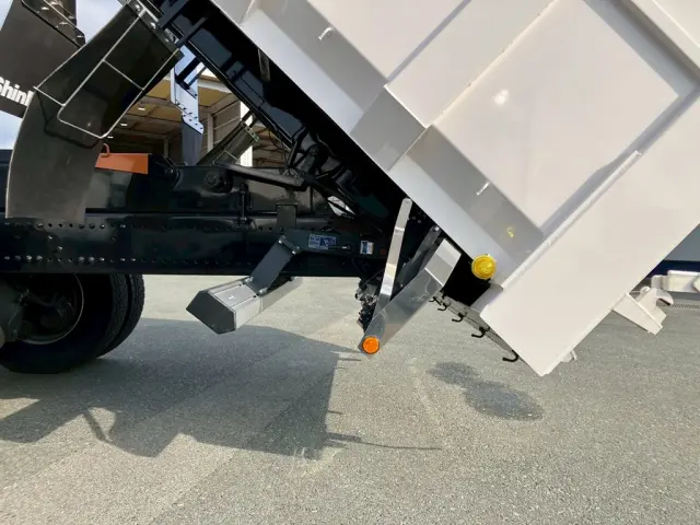 ダンプアップ時の状態です。|日野 プロフィア 2DG-FS1AHEの写真19