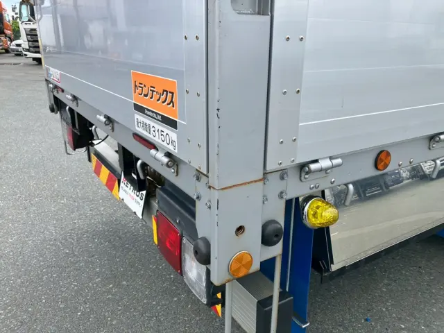リア差し枠、台枠に傷があります。|日野 レンジャー 2PG-FD2ABG(2WD)の写真24