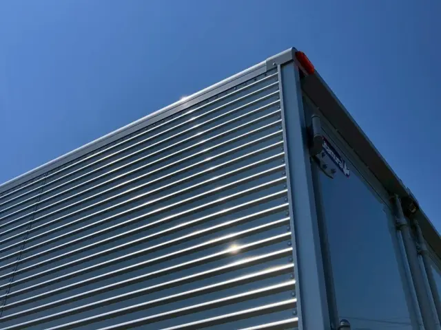 ボディー助手席側後方にスリ傷があります。|トヨタ ダイナ 2RG-XZU710(2WD)の写真20