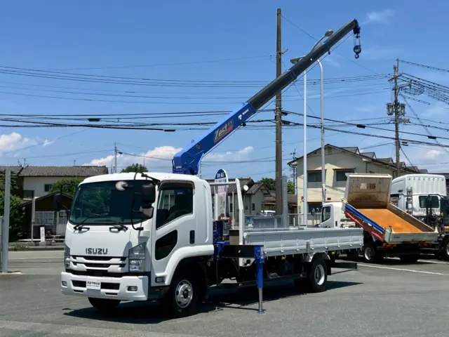 いすゞ フォワード 2PG-FRR90S2(2WD)の写真1