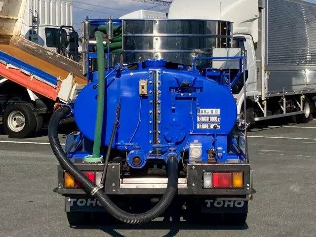 積載物は糞尿です。|いすゞ エルフ TPG-NKR85AN(2WD)の写真9