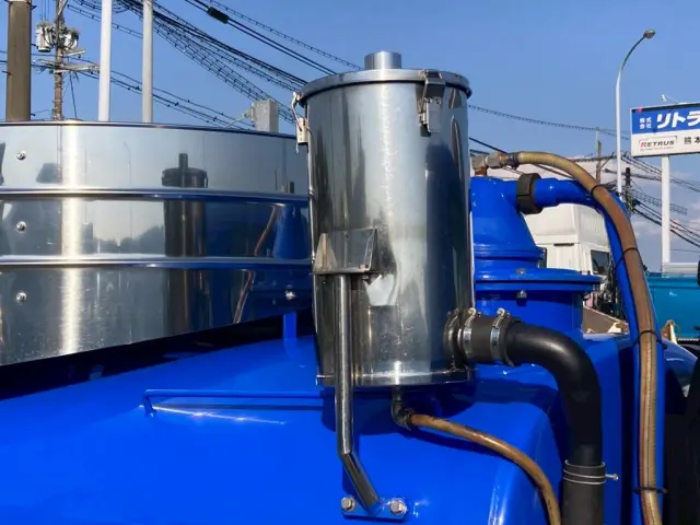脱臭器付です。|いすゞ エルフ TPG-NKR85AN(2WD)の写真17