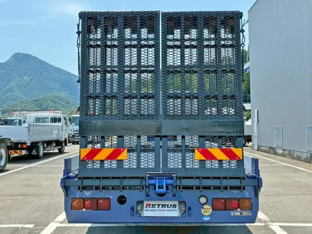 リヤ周りの状態です。|三菱 ファイター QDG-FQ62F(6x4)の写真37