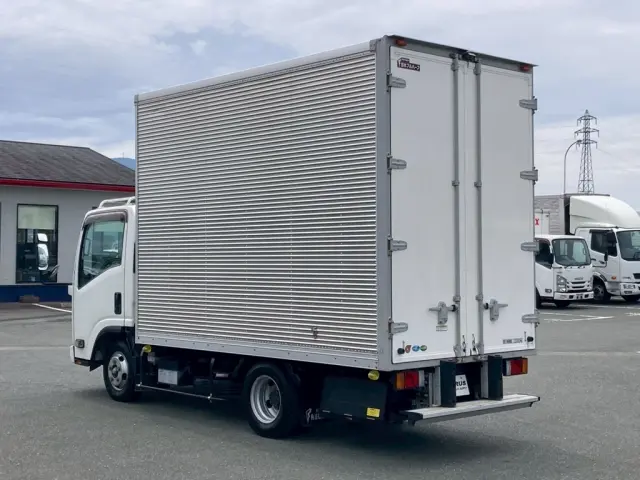 いすゞ エルフ 2RG-NLR88AN(2WD)の写真3
