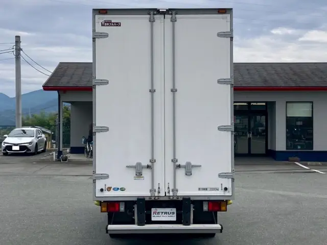 いすゞ エルフ 2RG-NLR88AN(2WD)の写真8