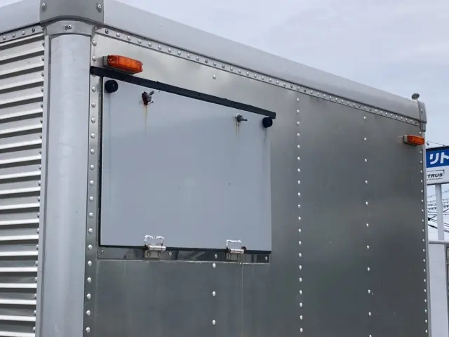 いすゞ エルフ 2RG-NLR88AN(2WD)の写真18