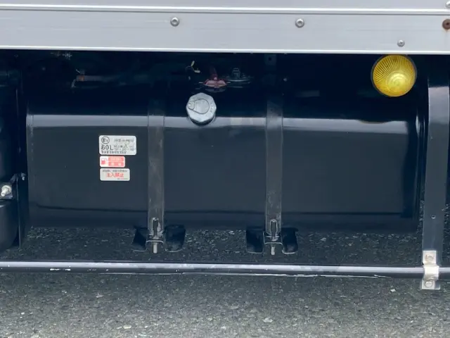 いすゞ エルフ 2RG-NLR88AN(2WD)の写真27