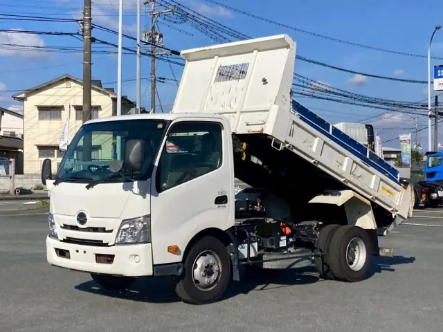 ダンプアップした状態です。|日野 デュトロ 2KG-XZU700X(2WD)の写真2