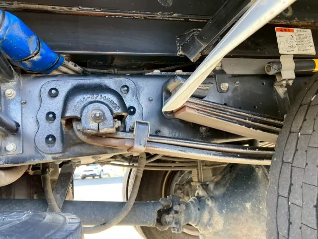 リーフサスです。|日野 デュトロ 2KG-XZU700X(2WD)の写真6