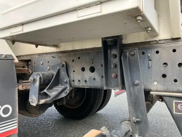いすゞ エルフ TPG-NPR85N(2WD)の写真6