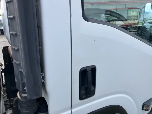 いすゞ エルフ TPG-NPR85N(2WD)の写真19