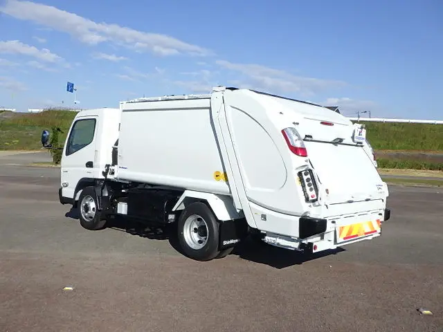 三菱 キャンター 2PG-FEB90(2WD)の写真3