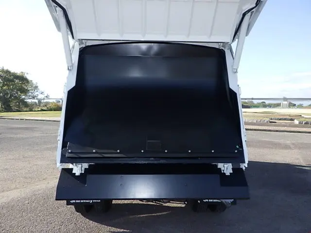 三菱 キャンター 2PG-FEB90(2WD)の写真12