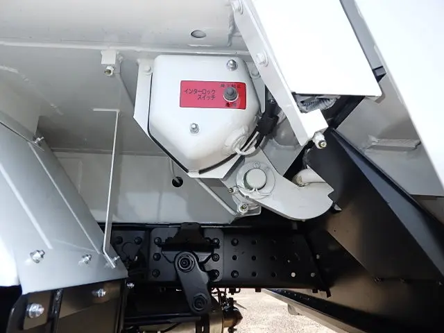 三菱 キャンター 2PG-FEB90(2WD)の写真17