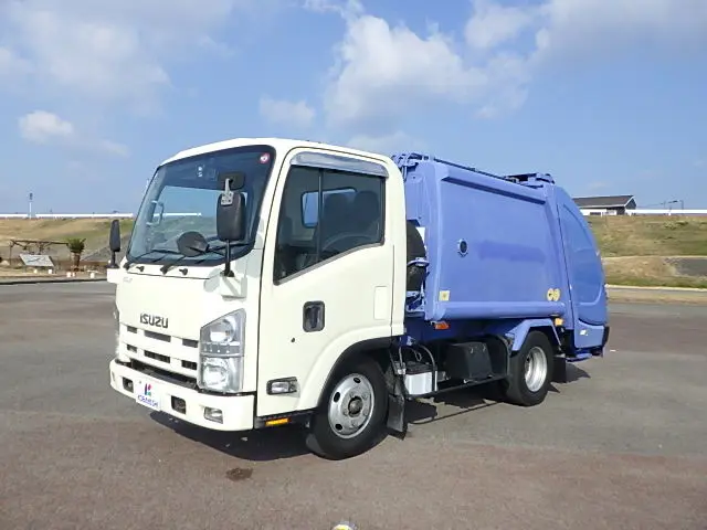 いすゞ エルフ TKG-NMR85AN(2WD)の写真1