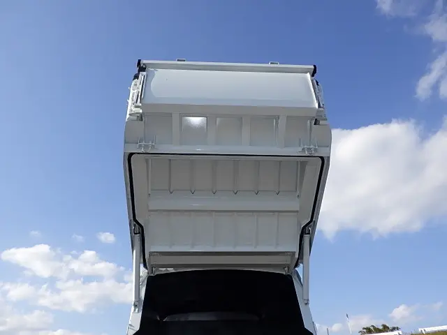 三菱 キャンター 2PG-FEB90(2WD)の写真10