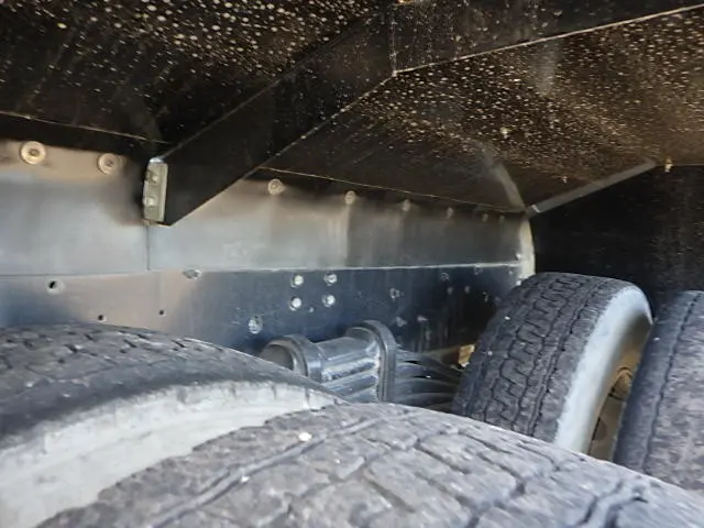 いすゞ ギガ QKG-CXZ77AT(2WD)の写真16