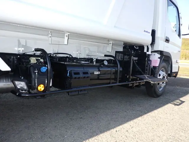 三菱 キャンター 2PG-FEB90(2WD)の写真18