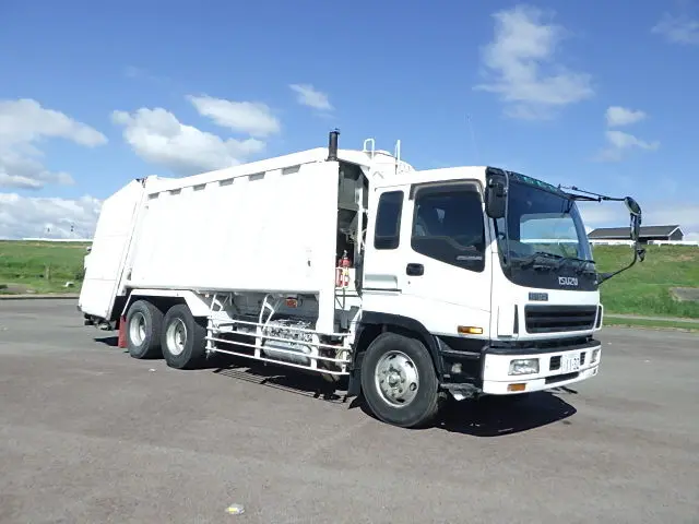 いすゞ ギガ KL-CYM73Q3(6x2)の写真2