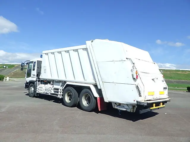 いすゞ ギガ KL-CYM73Q3(6x2)の写真3