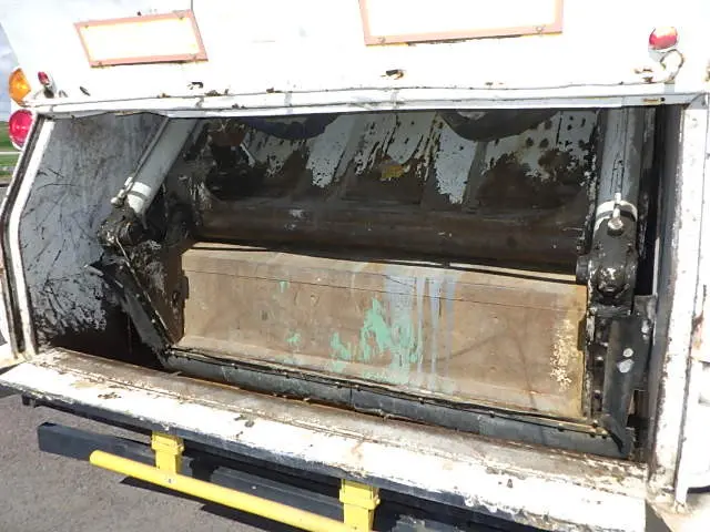 いすゞ ギガ KL-CYM73Q3(6x2)の写真6