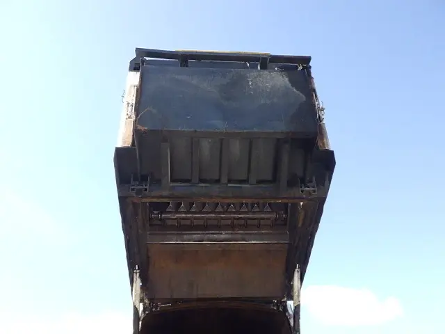 いすゞ ギガ KL-CYM73Q3(6x2)の写真9