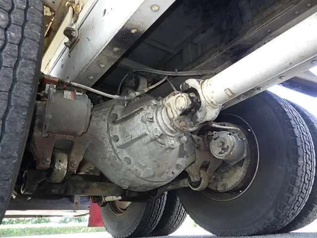 いすゞ ギガ KL-CYM73Q3(6x2)の写真19