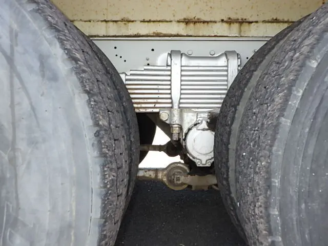 いすゞ ギガ KL-CYM73Q3(6x2)の写真20