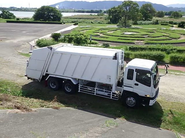 いすゞ ギガ KL-CYM73Q3(6x2)の写真22