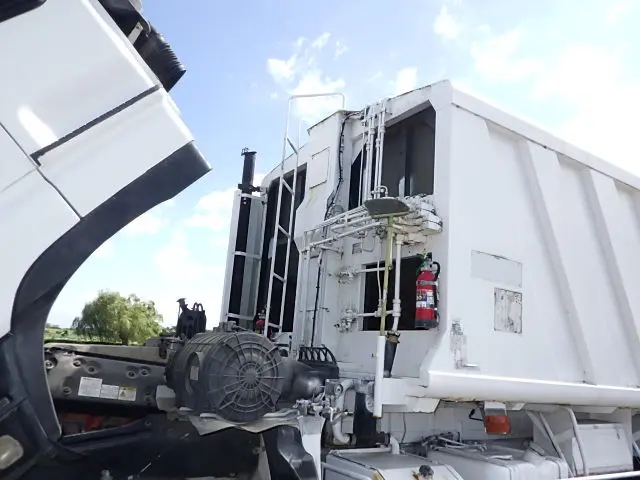 いすゞ ギガ KL-CYM73Q3(6x2)の写真27