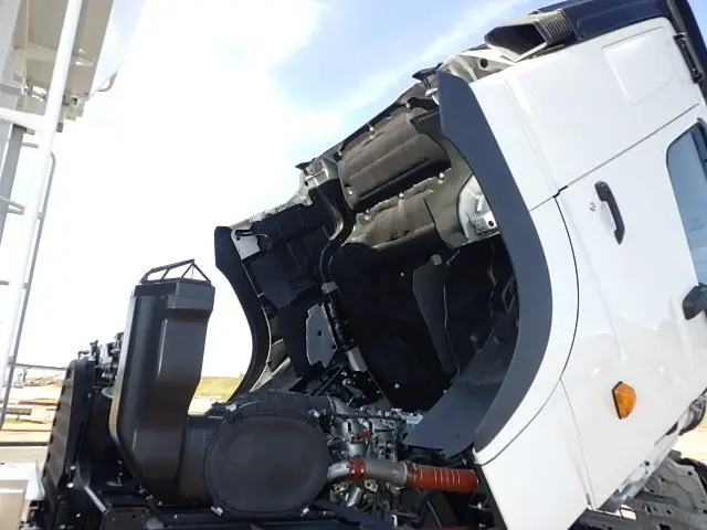 日野 プロフィア 2DG-FS1AJE(6x4)の写真31