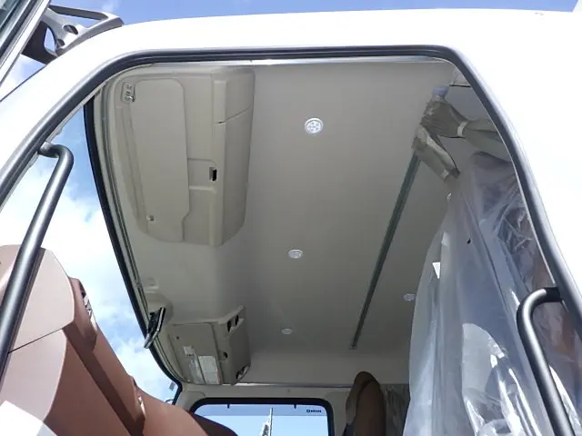 日野 プロフィア 2DG-FS1AJE(6x4)の写真24