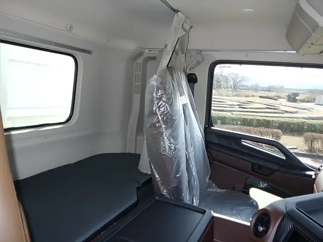 日野 プロフィア 2DG-FS1AJE(6x4)の写真25