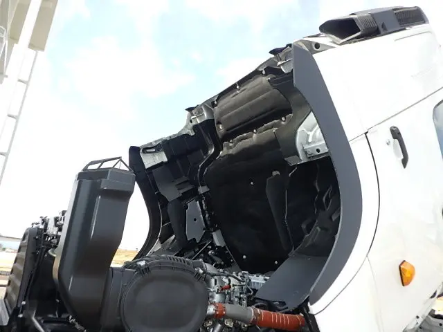 日野 プロフィア 2DG-FS1AJE(6x4)の写真31