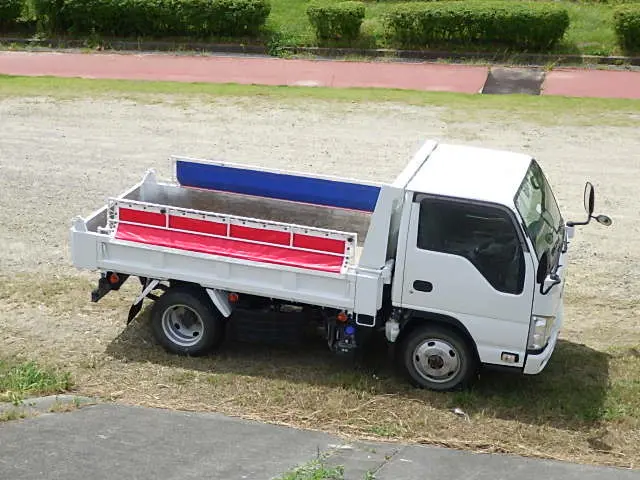 いすゞ エルフ 2PG-NKS88AD(4WD)の写真21