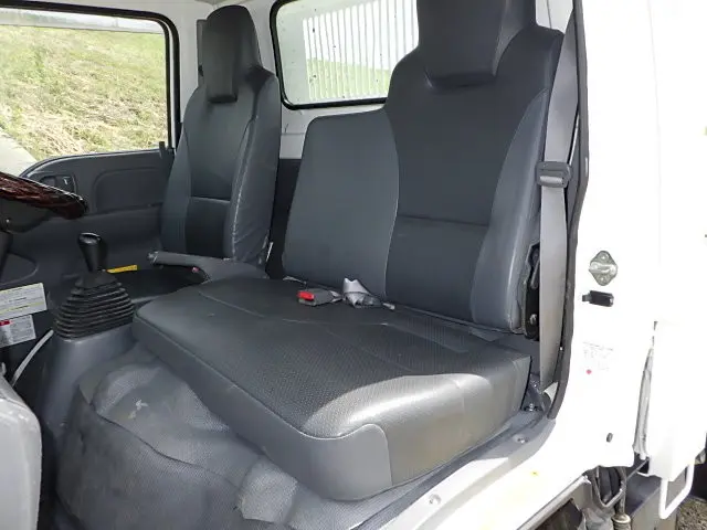 いすゞ エルフ 2PG-NKS88AD(4WD)の写真23