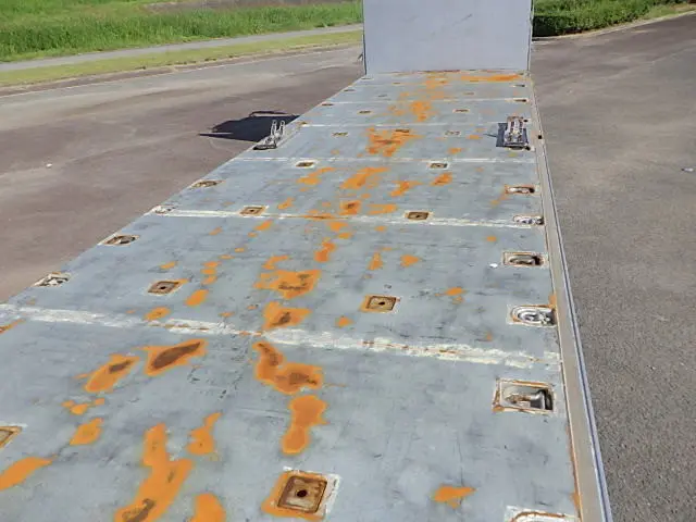 いすゞ ギガ QKG-CYL77A(6x4)の写真9