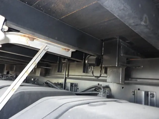 いすゞ ギガ QKG-CYL77A(6x4)の写真15