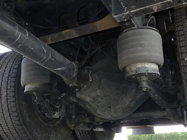 いすゞ ギガ QKG-CYL77A(6x4)の写真19