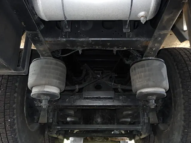 いすゞ ギガ QKG-CYL77A(6x4)の写真21