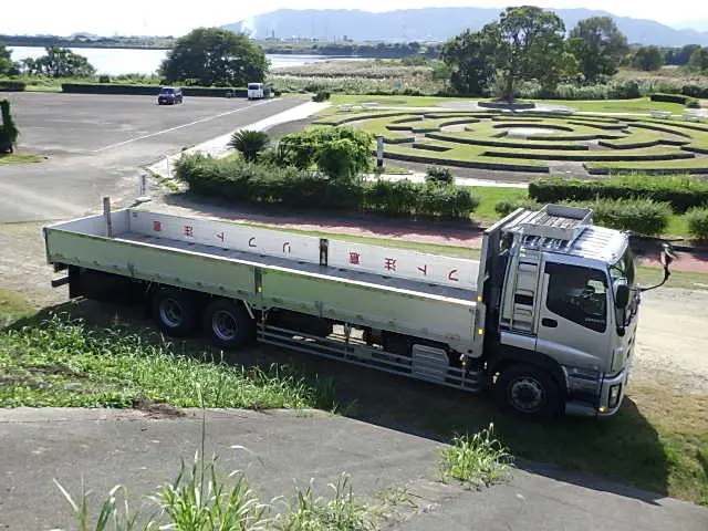 いすゞ ギガ QKG-CYL77A(6x4)の写真22