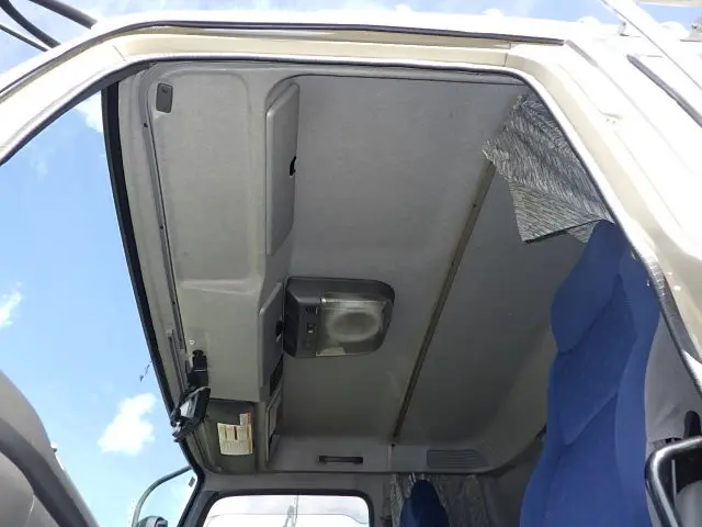 いすゞ ギガ QKG-CYL77A(6x4)の写真23