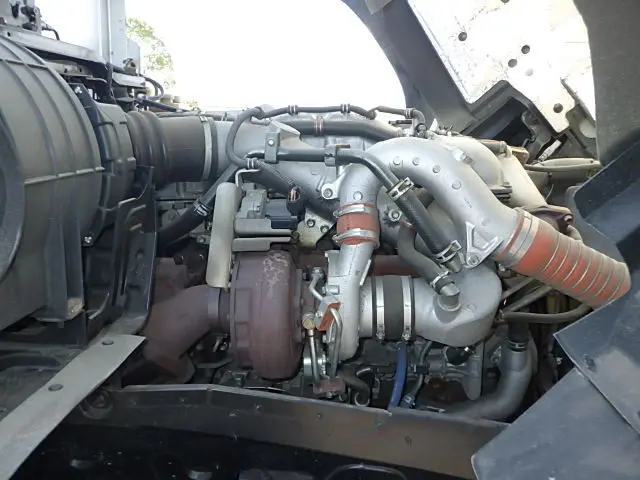 いすゞ ギガ QKG-CYL77A(6x4)の写真28