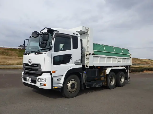 UD クオン QKG-CW5XL(6x4)の写真1